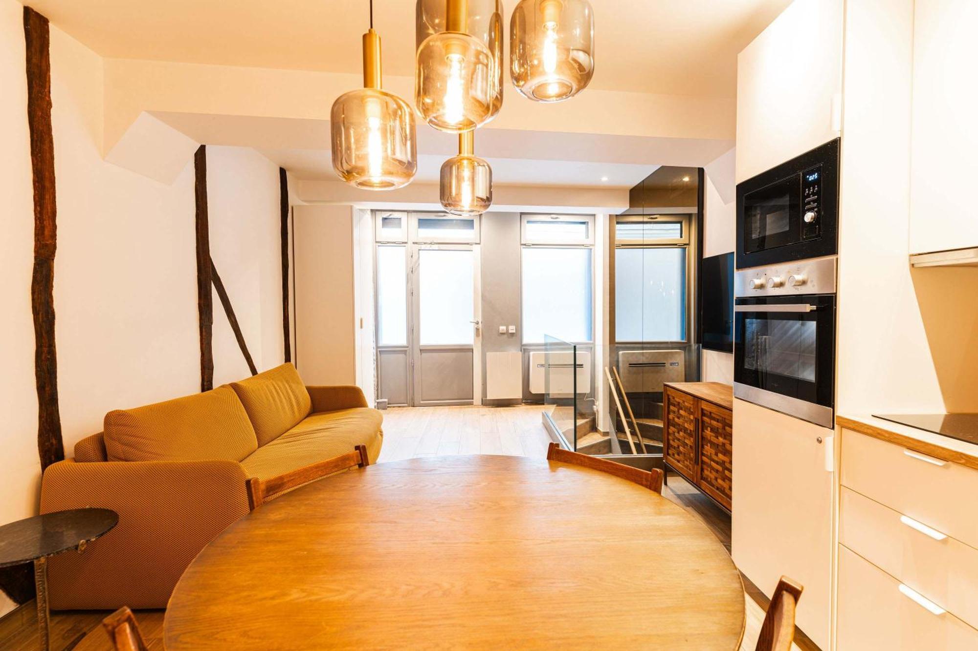 Loft 1 Bedroom Marais, Notre Dame Ac By Lcc Agency Parigi